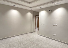 Roof – Al Sawari District – 375 m² – 7 Rooms