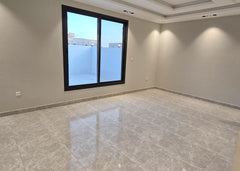 Roof – Al Sawari District – 375 m² – 7 Rooms