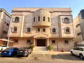 Apartment Building in Al Faisaliyah (5) – 594 m² – Multi-Unit